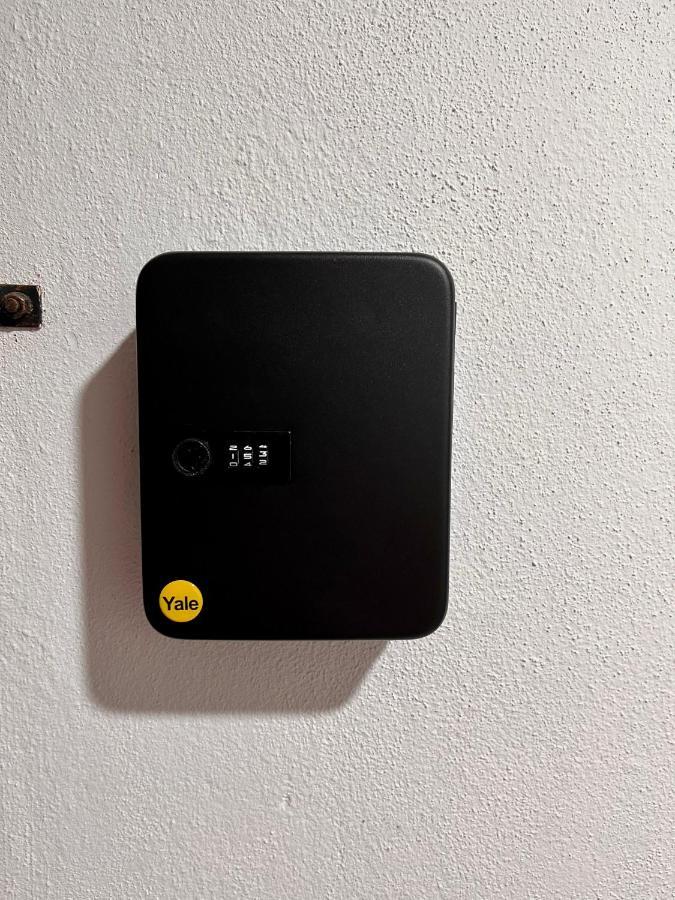 Tropika Homestay Bangi With 3 Bedrooms カジャン エクステリア 写真