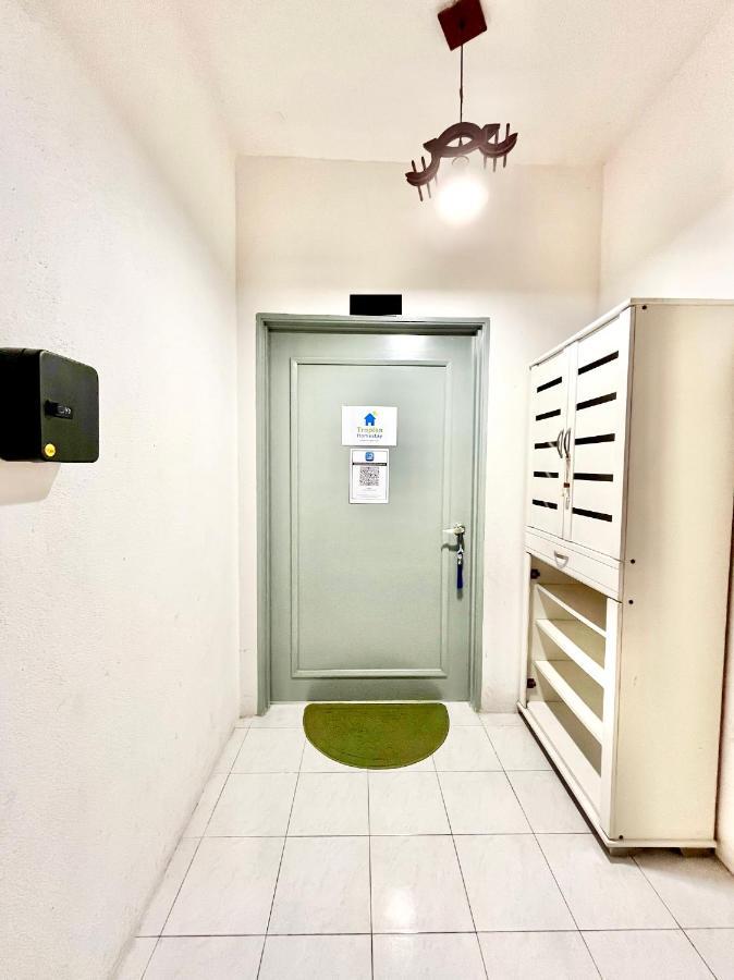 Tropika Homestay Bangi With 3 Bedrooms カジャン エクステリア 写真